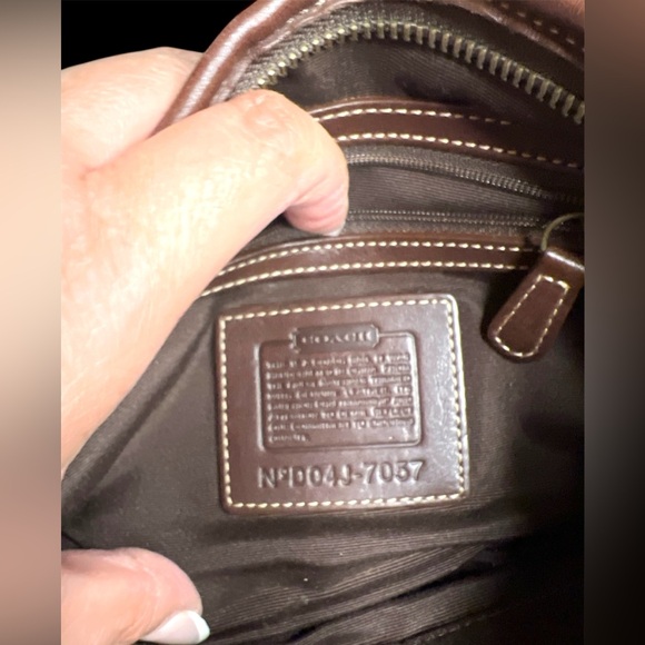 Vintage Coach Signature Logo with Suede & Brass Rivets SM bag #DO4J-7057 ✨👜💼🤎 - Picture 8 of 12
